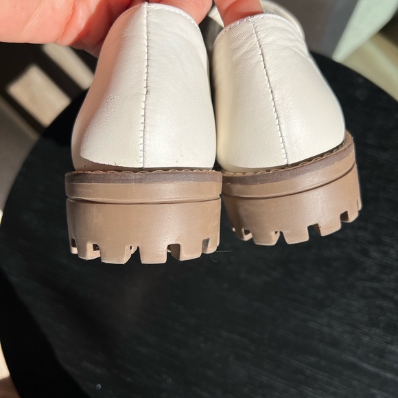 Dolce Vita leather loafers. White, size 7.5. - Picture 4 of 6